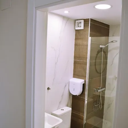 Hosting Duero ホステル Pesquera de Duero